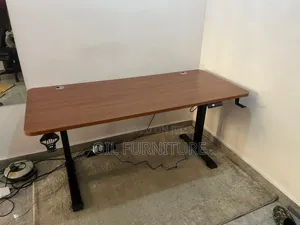 Electric Height Adjustable Standing Desk / Office Smart Table