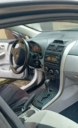 Toyota Corolla 2012 Gray