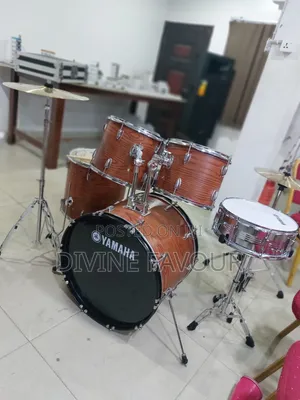 Yamaha Drum Set(5 Piece)