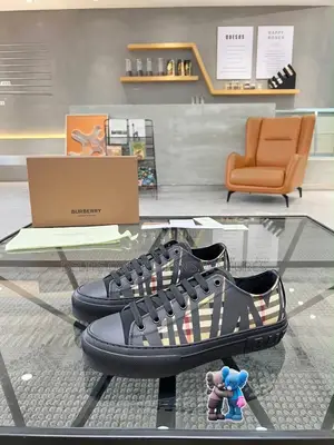 ` new Rd_check Burberry,sliced Check Cotton and Leather SNKS