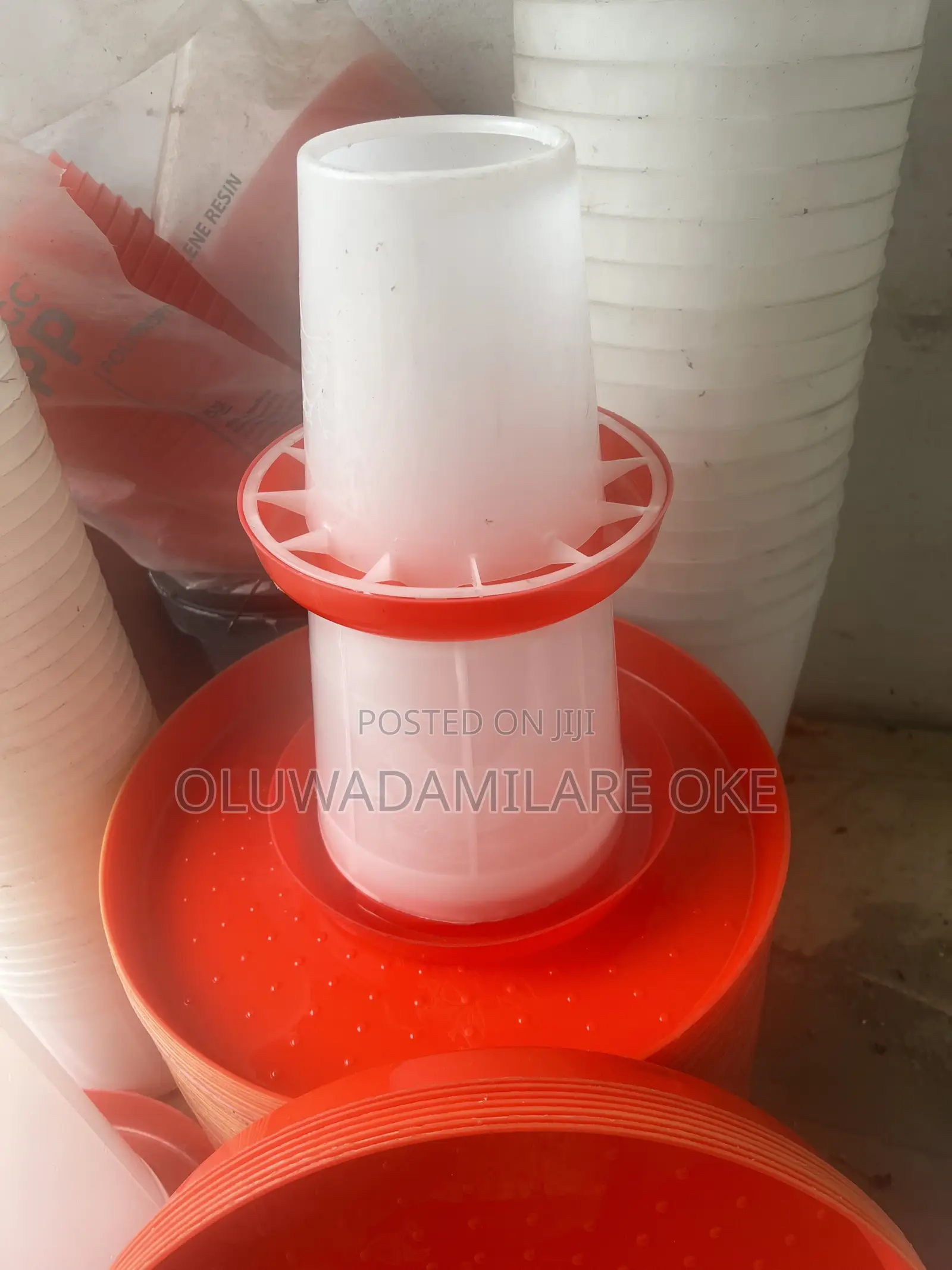 4l Drinkers and Round Tray