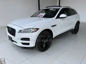 Jaguar F-Pace 2017 White