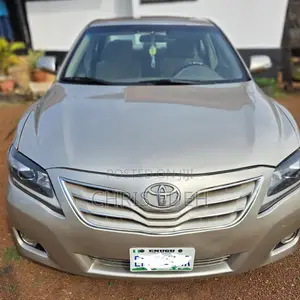 Toyota Camry 2008 Gold