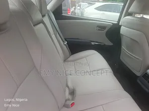 Toyota Avalon XLE Sedar FWD (3.5L 6cyl 6A) 2013 Gray