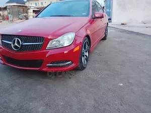 Mercedes-Benz C300 2008 Red
