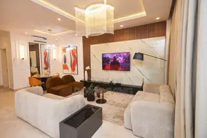 BOOK Luxury 4-Bedroom Duplex With Pool and Ps5 | Osapa London