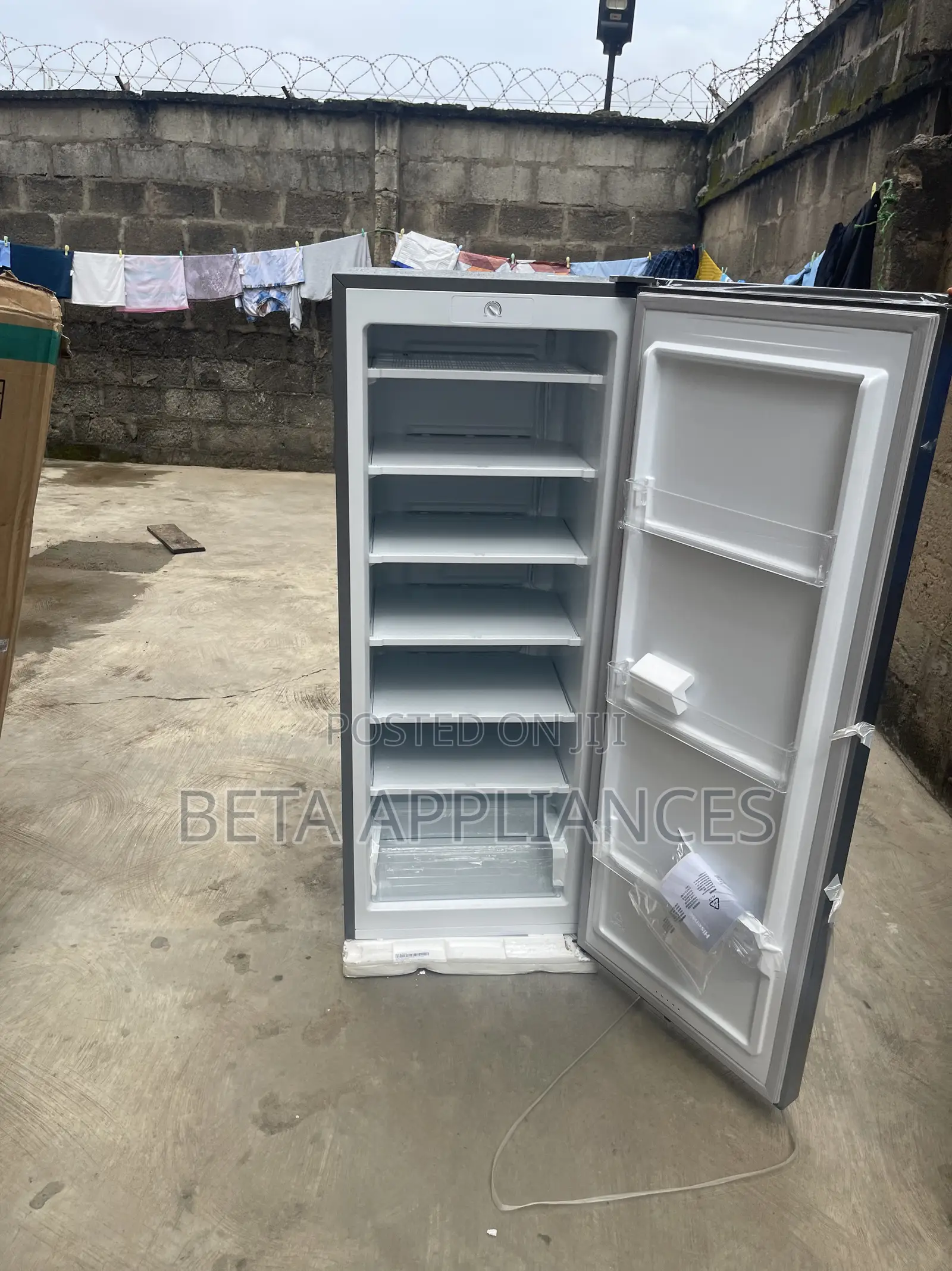 Hisense 189DR Upright Food Freezer