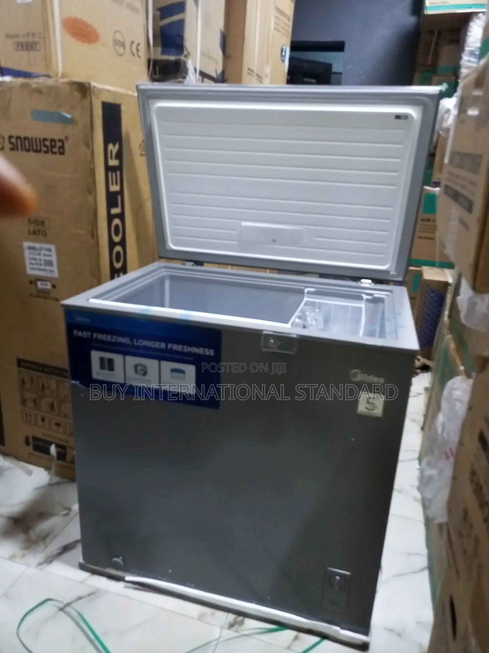 Midea 197L Chest Freezer MDRC277FZG43NGG Storage Solution