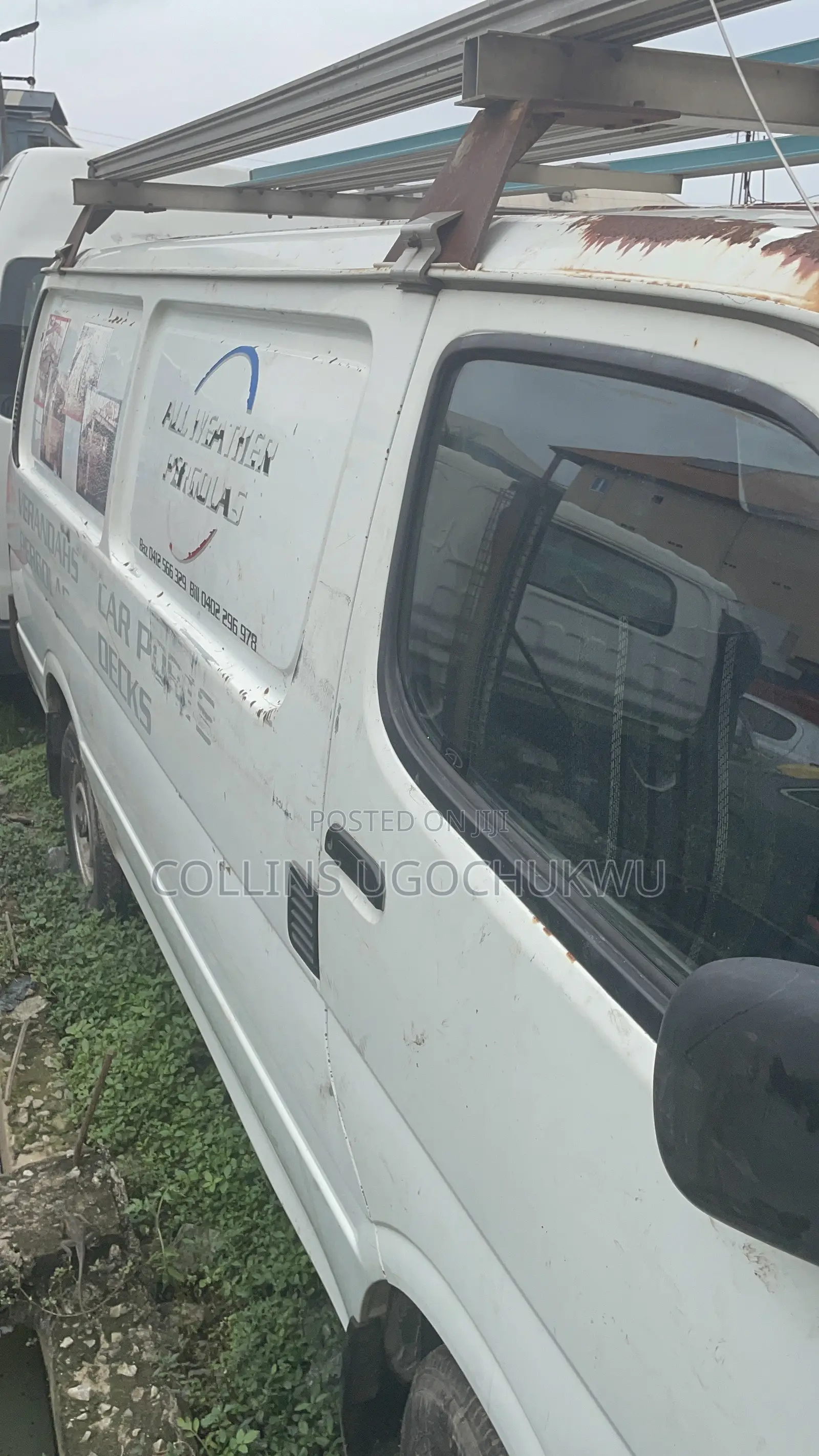 Toyota HiAce 2000 White