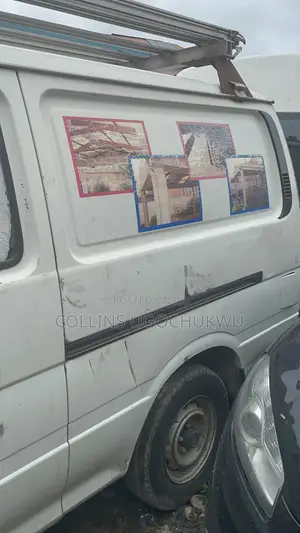 Toyota HiAce 2000 White