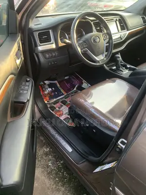 Toyota Highlander Limited Platinum 4x4 V6 (3.5L 6cyl 8A) 2018 Brown