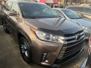 Toyota Highlander Limited Platinum 4x4 V6 (3.5L 6cyl 8A) 2018 Brown