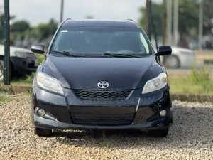 Toyota Matrix Hatchback FWD (1.8L 4cyl 5M) 2010 Black
