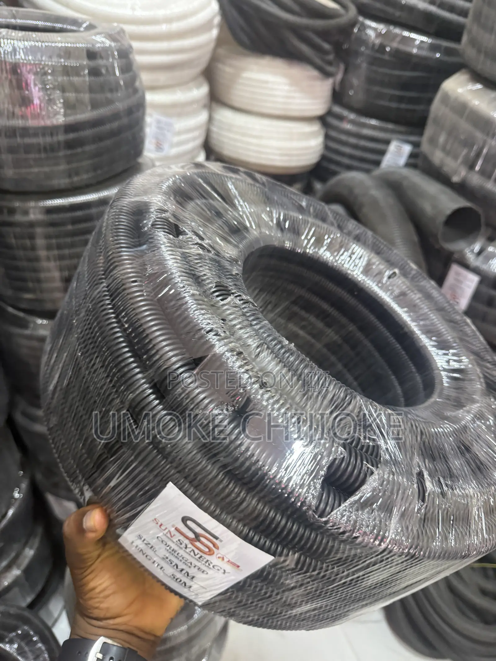 25mm Flexible Conduit Pipe 50m – Black & White