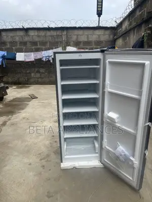Hisense 189DR Vertical Storage Freezer