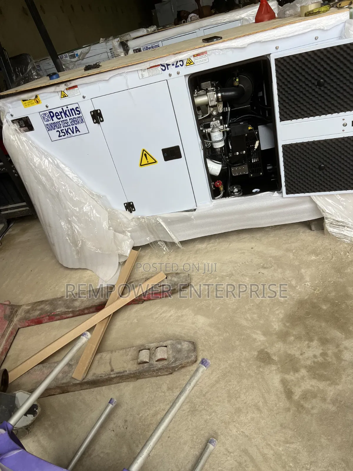 Perkins Three Phase 25kva Soundproof Generator