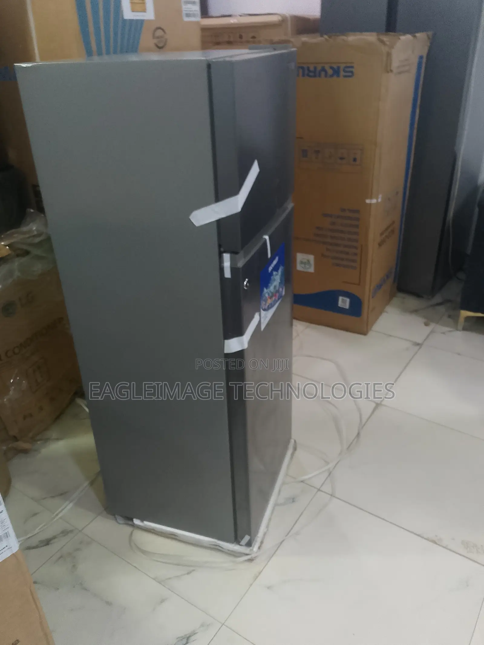 SKYRUN 200K Premium Refrigerator – Brand New
