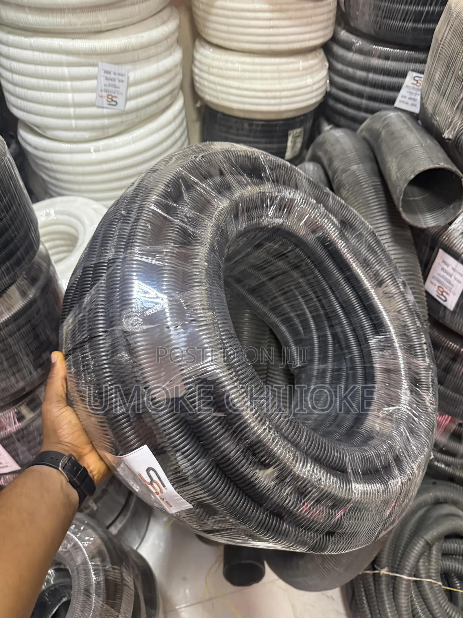 32mm Flexible Conduit Pipe 50m – Black & White