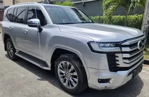 Toyota Land Cruiser 3.5 V6 2022 Silver