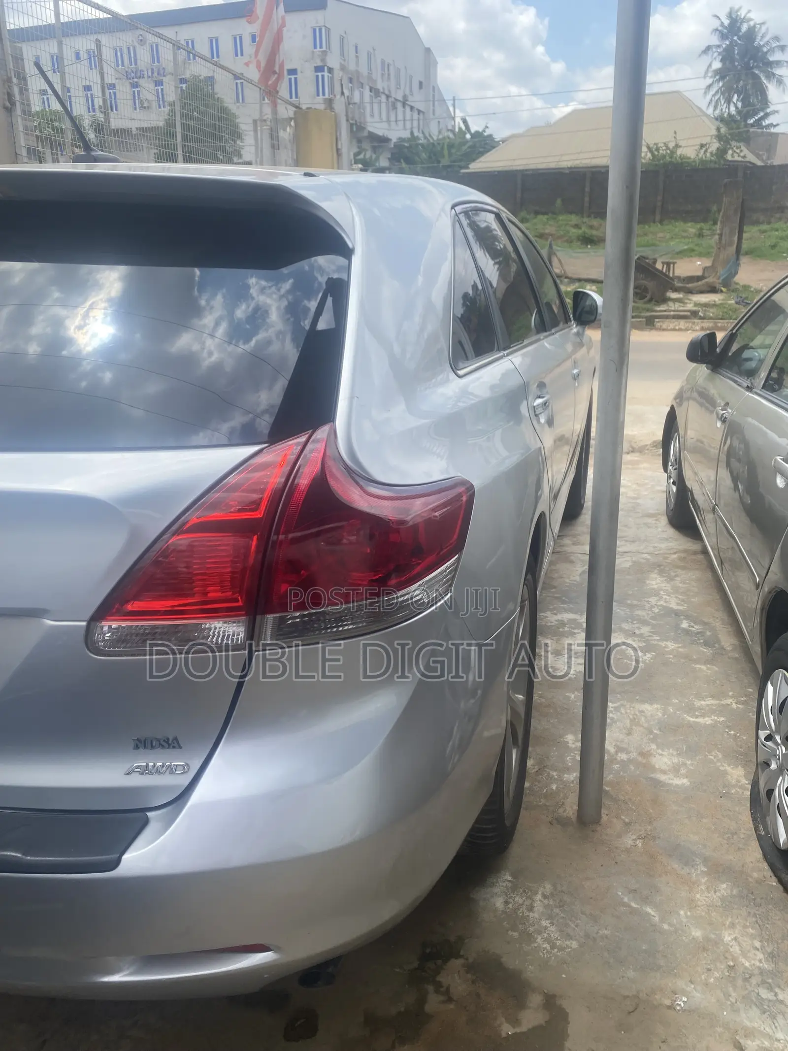 Toyota Venza 2010 Silver