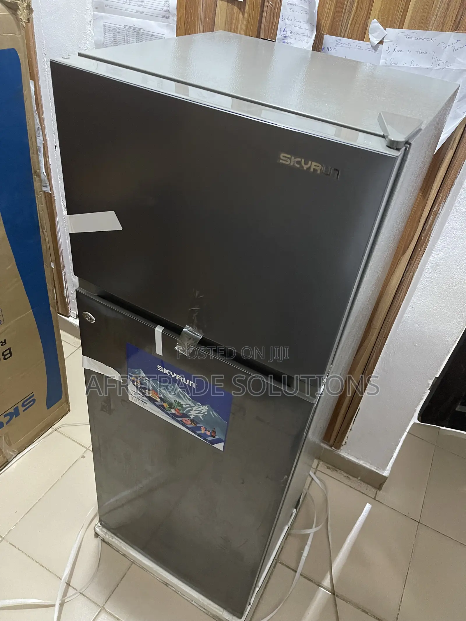 Skyrun BCD-200K 200L Upright Refrigerator