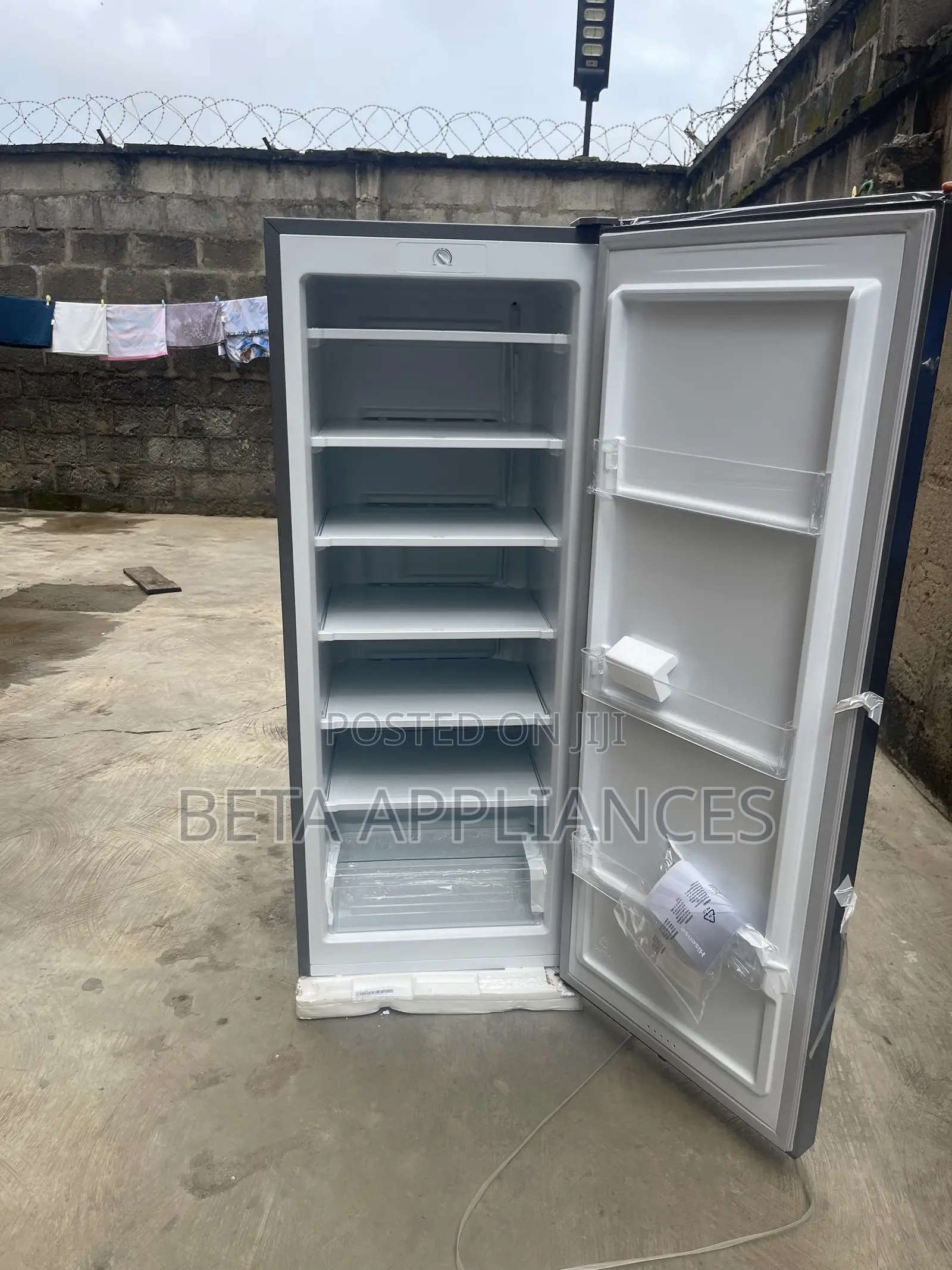 Hisense 189DR Standalone Freezer