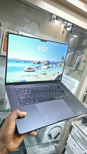 Laptop Apple MacBook Pro 2023 M3 Max 36GB Apple M3 Max SSD 1T