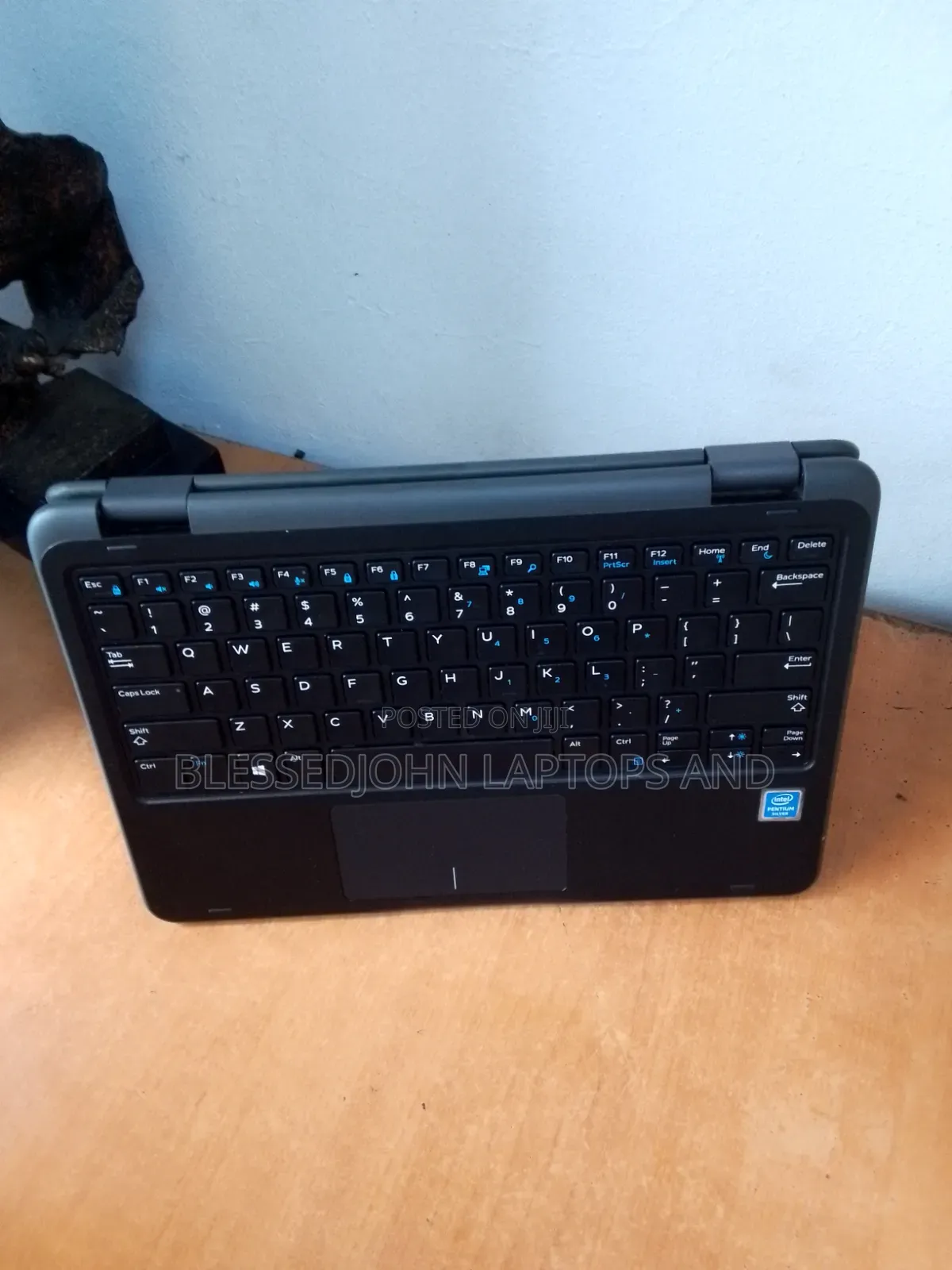 Laptop Dell Latitude 3190 8GB Intel Pentium SSD 128GB
