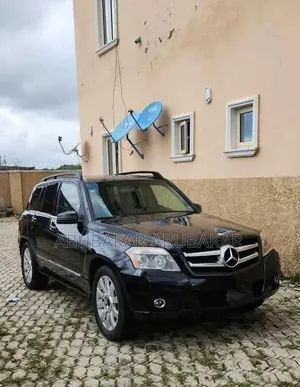 Mercedes-Benz GLK-Class 350 2010 Black