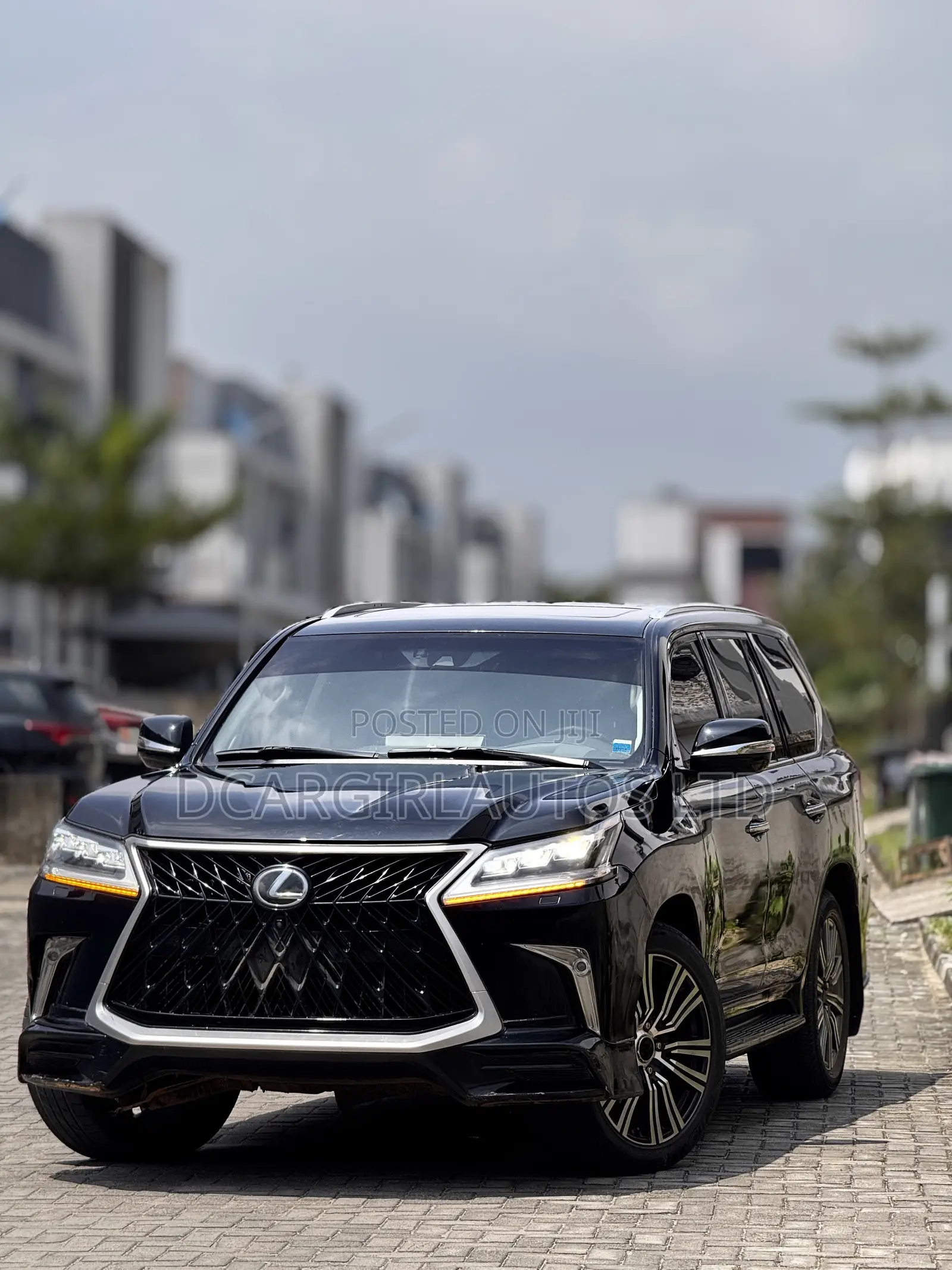 Lexus LX 570 AWD 2017 Black