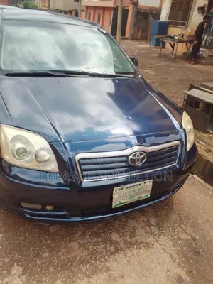 Toyota Avensis 1.8 C Combi 2005 Blue