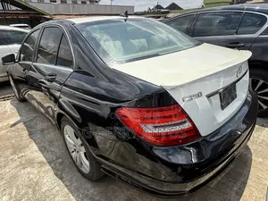 Mercedes-Benz C300 Luxury 4Matic Sedan AWD (3.0L 6cyl 7A) 2010 Black