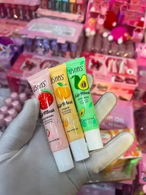 Ushas Lips Serum and Lips Gloss