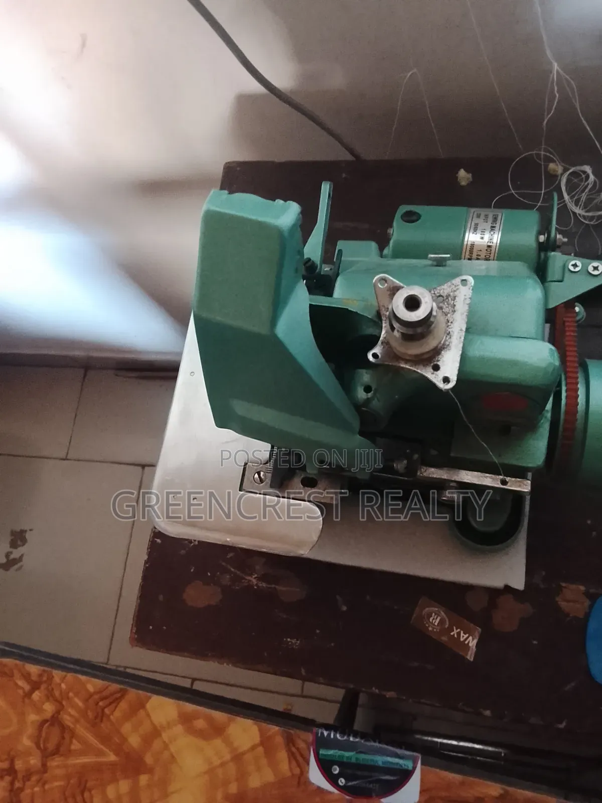 Overlock Sewing Machine