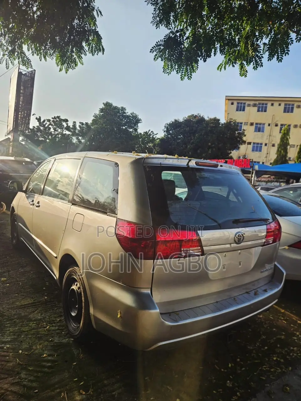 Toyota Sienna 2006 Gold