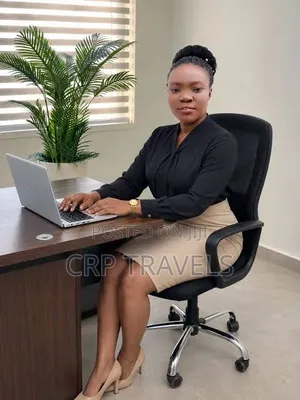 A Female Sales Customer Service Is Urgently Needed