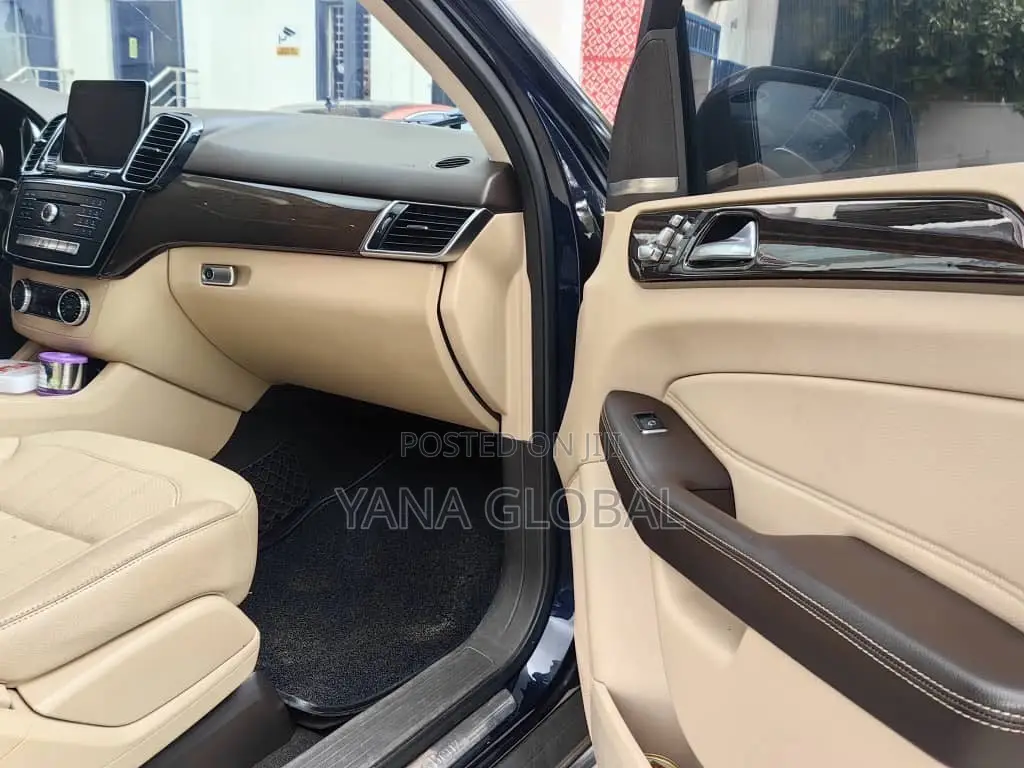 Mercedes-Benz GLE-Class 2017 Blue
