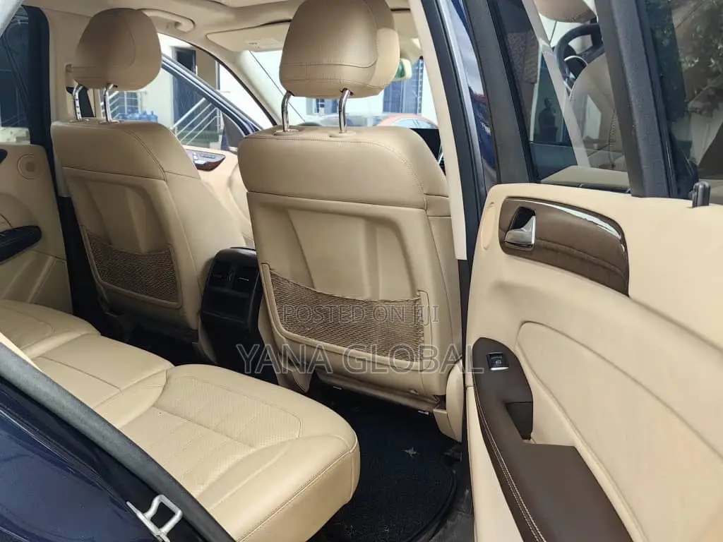 Mercedes-Benz GLE-Class 2017 Blue