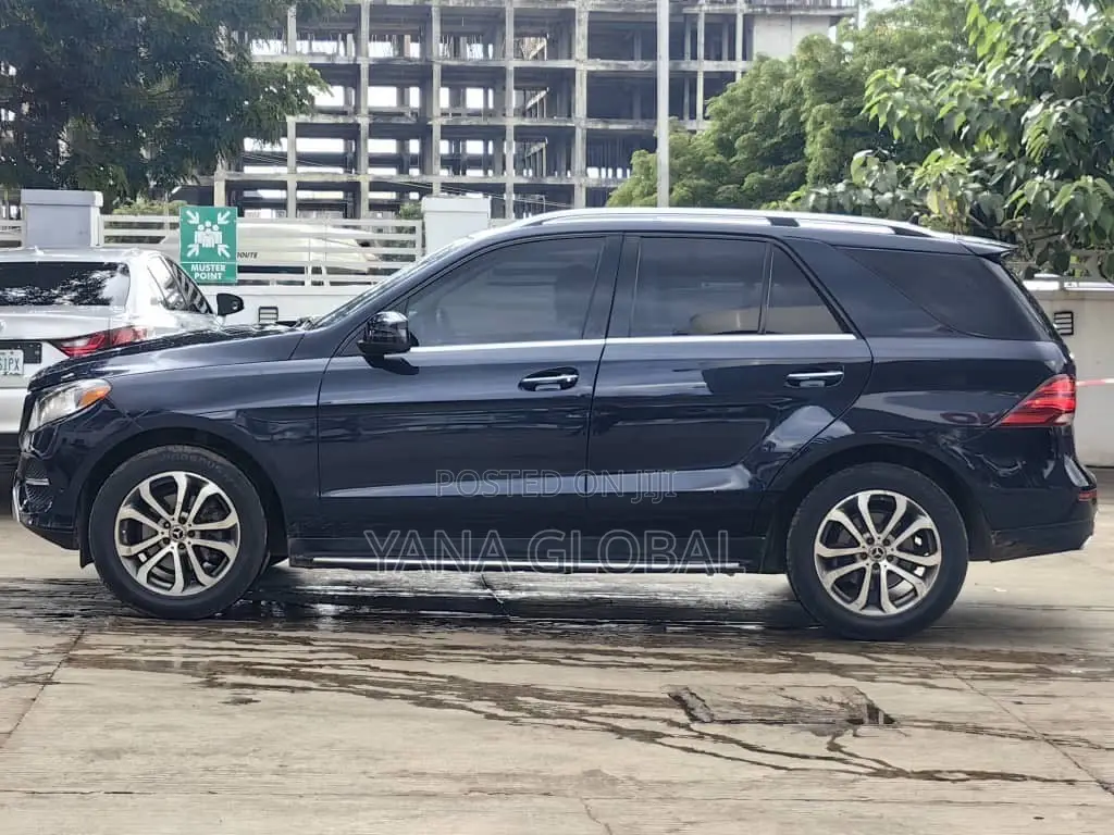 Mercedes-Benz GLE-Class 2017 Blue