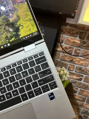 Laptop HP EliteBook 830 G9 16GB Intel Core i7 SSD 256GB