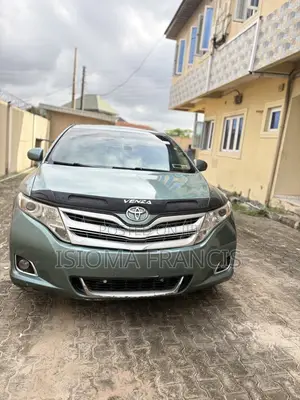 Toyota Venza 2010 Green
