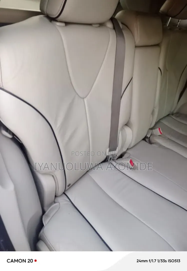 Toyota Venza 2010 Silver