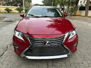 Lexus ES 2014 Red