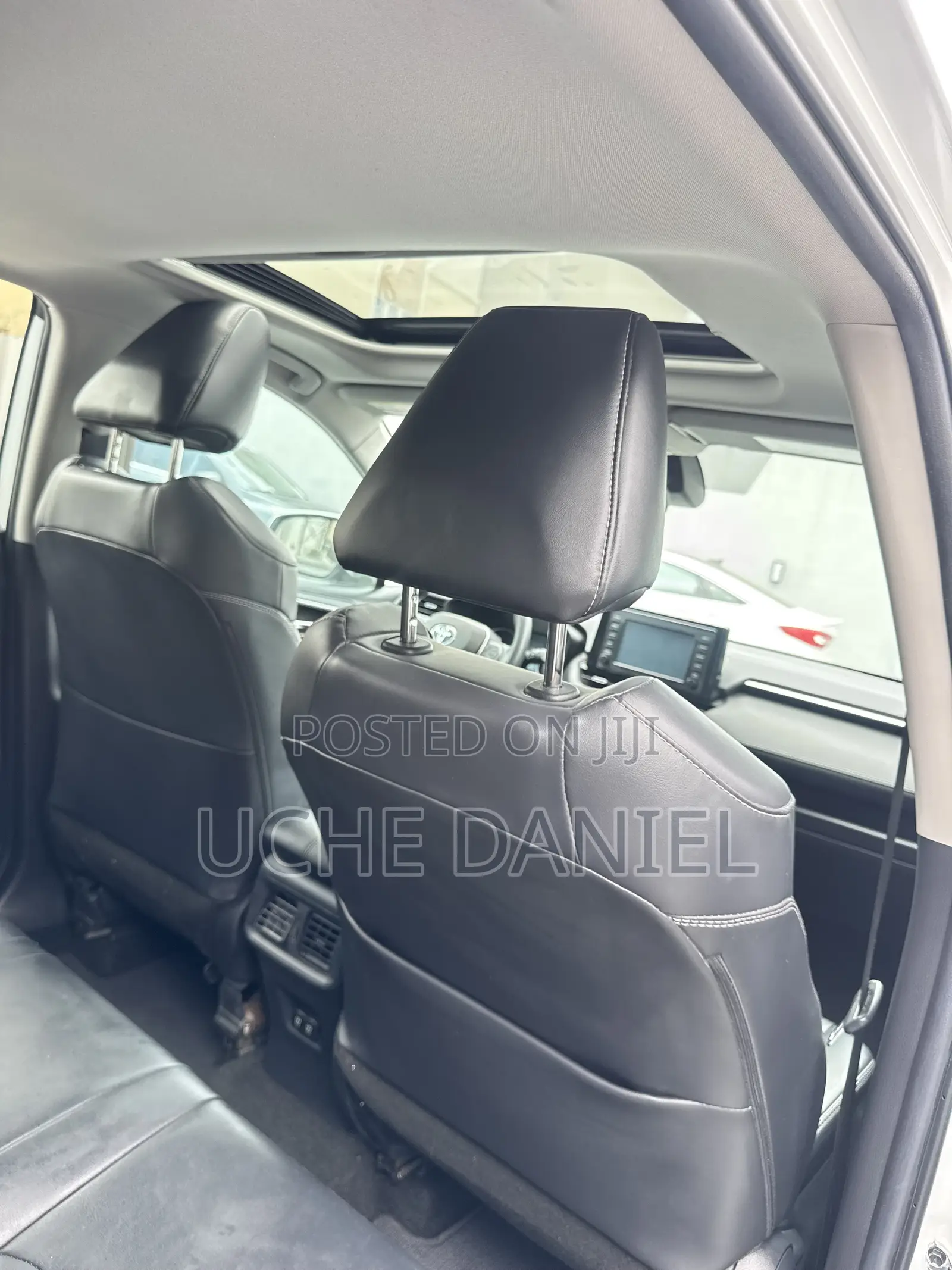 Toyota RAV4 XLE AWD 2019 White