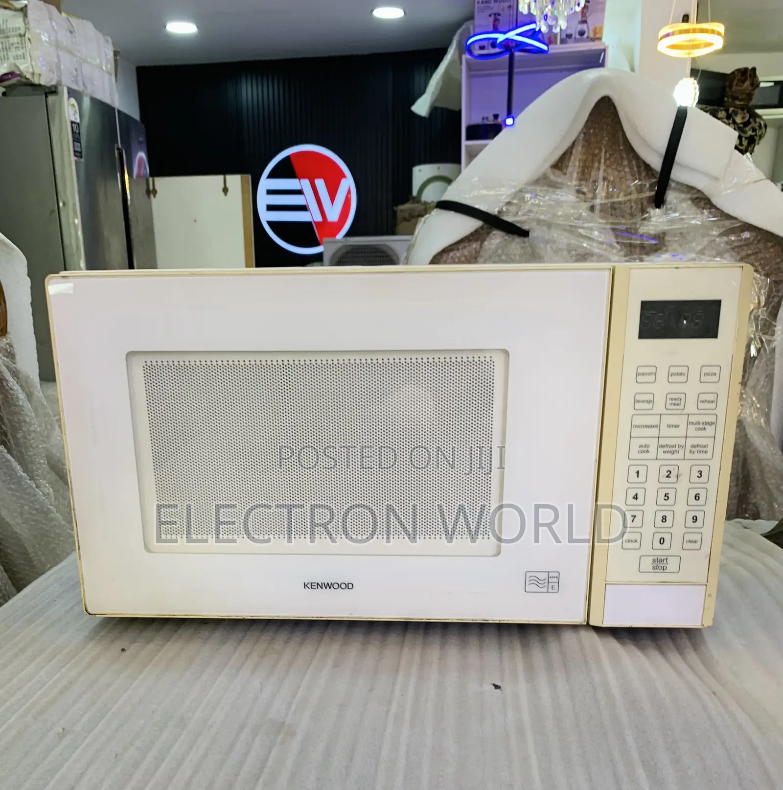 Digital Countertop Solo Microwave Oven