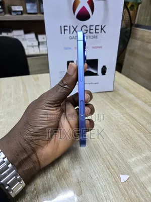 Apple iPhone 16 128 GB Blue