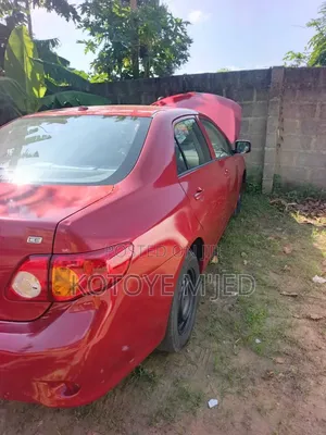 Toyota Corolla 2010 Red