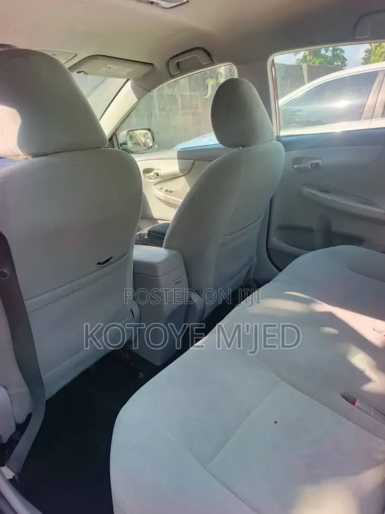 Toyota Corolla 2010 Red