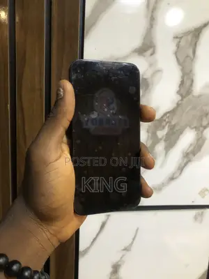 Apple iPhone 12 64 GB Black