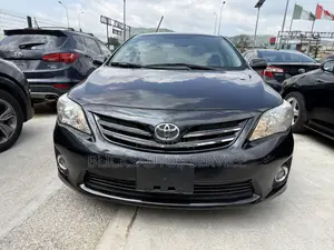 Toyota Corolla LE 4dr Sedan (1.8L 4cyl 4A) 2013 Black